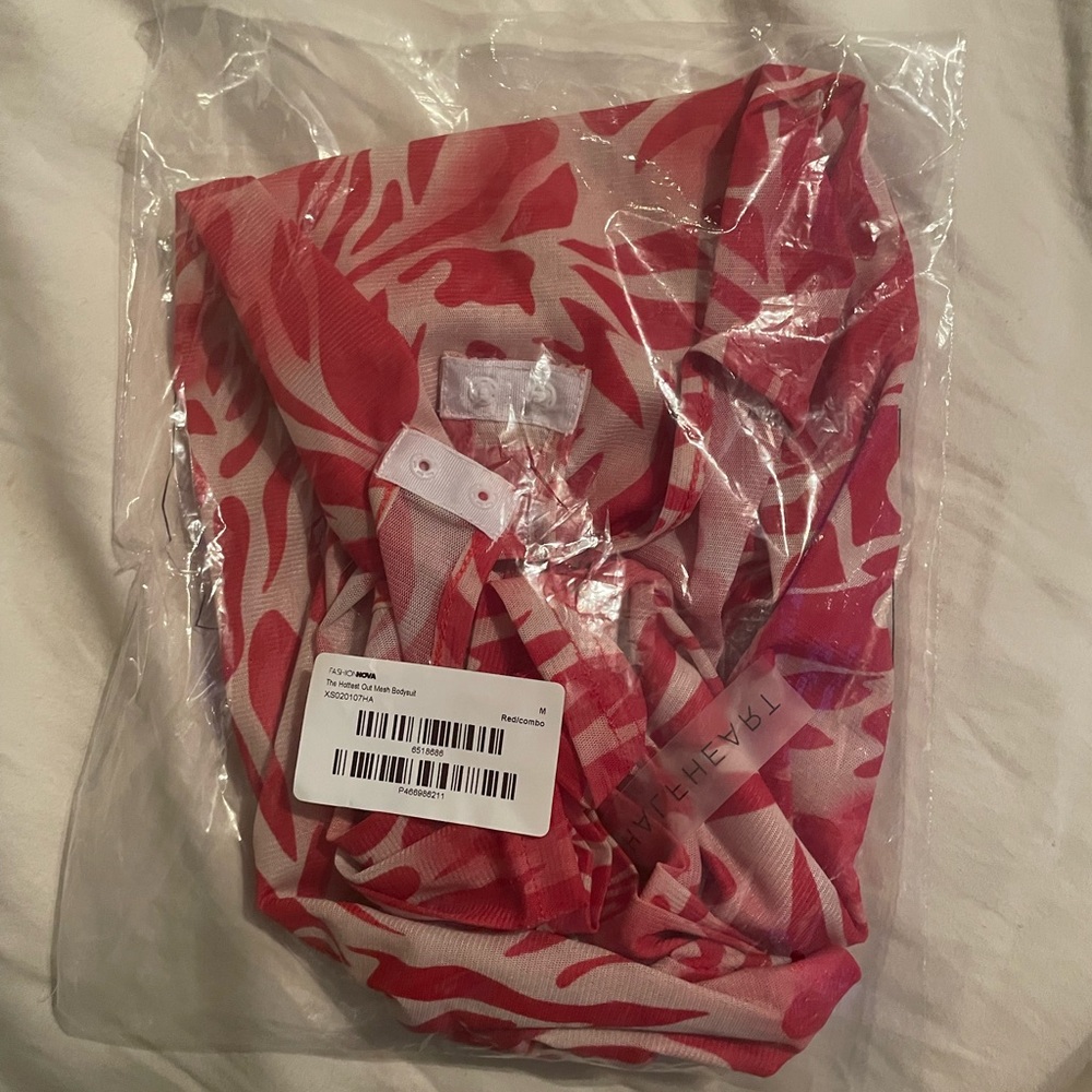 Red Patterned Women's Top - Picture 6 of 6